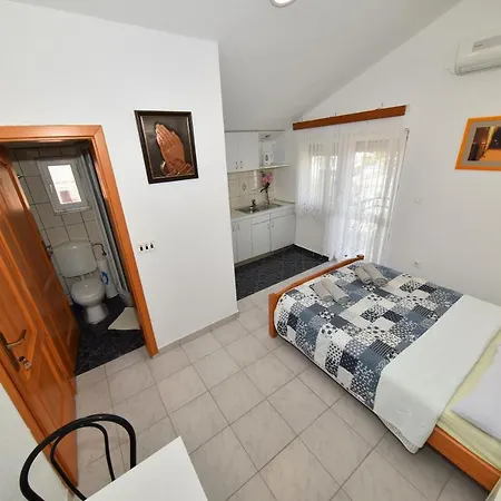 Ivo Kaurinovic Apartamento Zaton (Zadar)